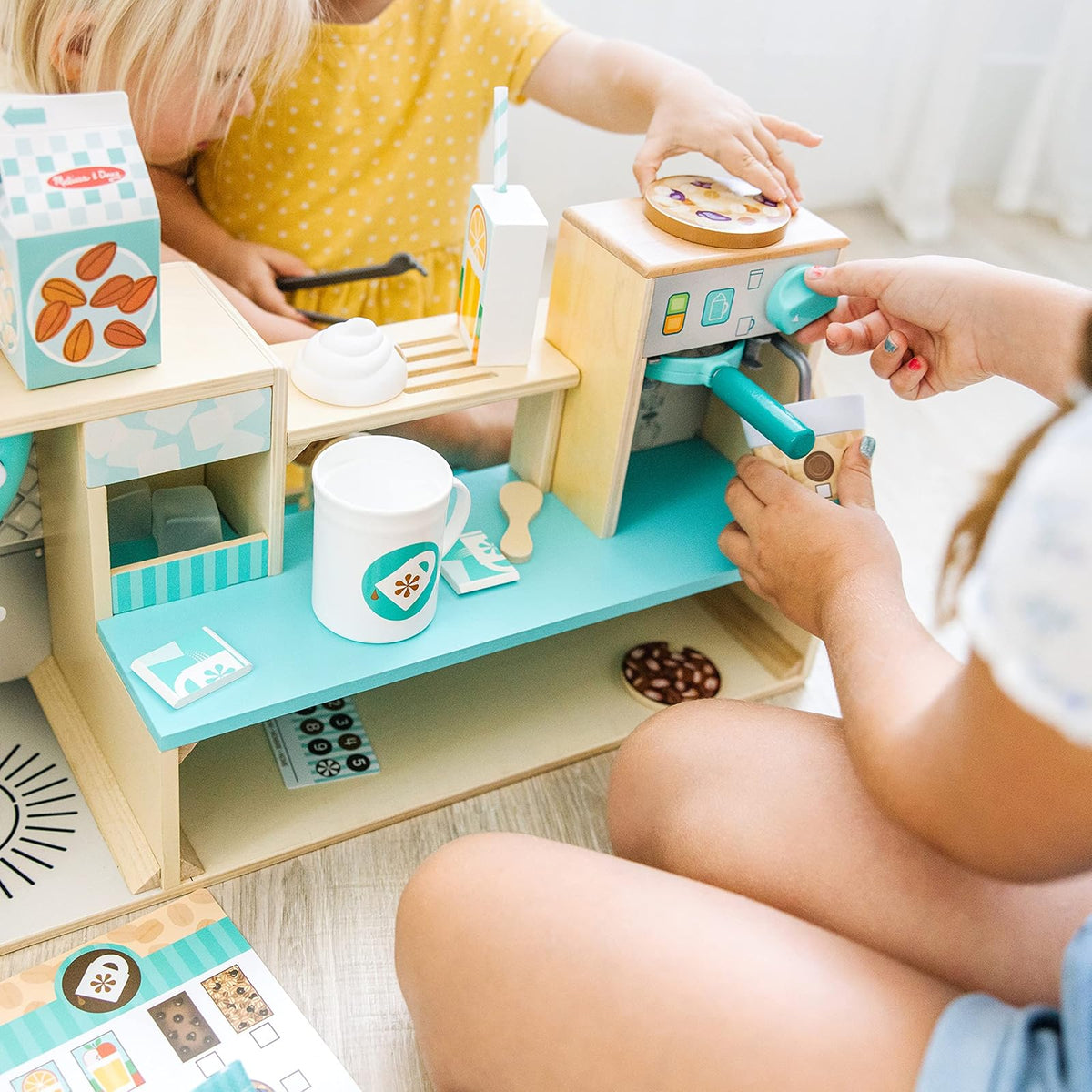 Melissa & Doug Cafetería Café Barista, Juguete de Madera (35 Piezas)