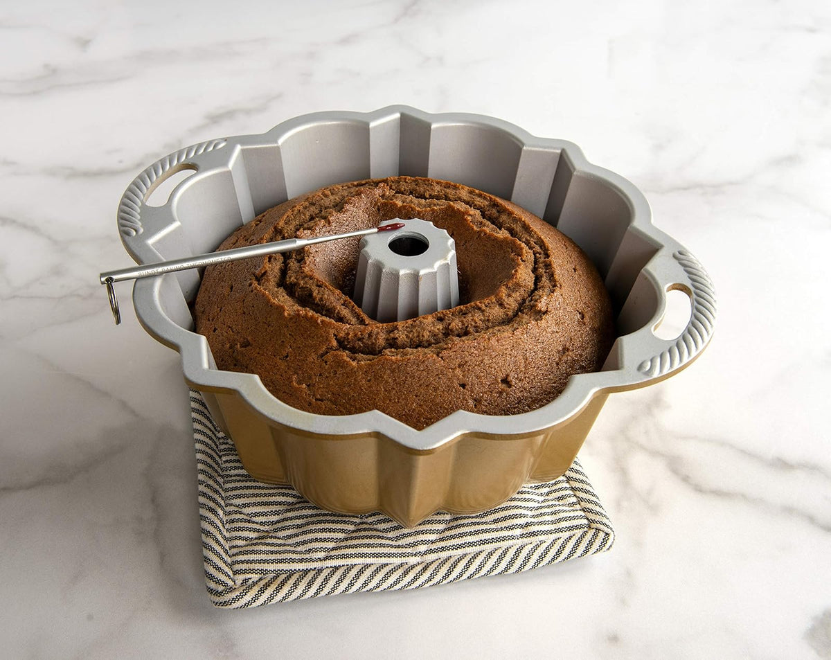 Nordic Ware Bundt - Termómetro reutilizable para tartas, color plateado