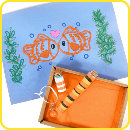 READY 2 LEARN Arena de colores, naranja, 2.2 libras, arena de juego para niños, perfecta para artes y manualidades, contenedores sensoriales, decoraciones de boda y relleno de jarrón