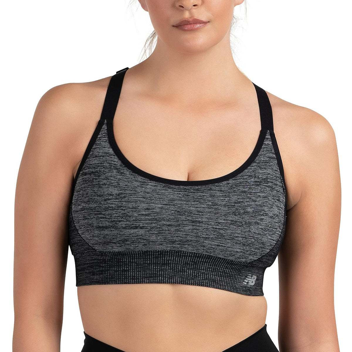 New Balance - Brasier Deportivo Ajustable para Mujer, sin Costuras, con Soporte Medio, con Almohadillas para Orejas extraíbles