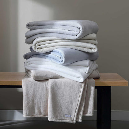 Calvin Klein - Manta de Felpa Suave, Manta de Cama de Peso Medio (Gris Aluminio, Queen)