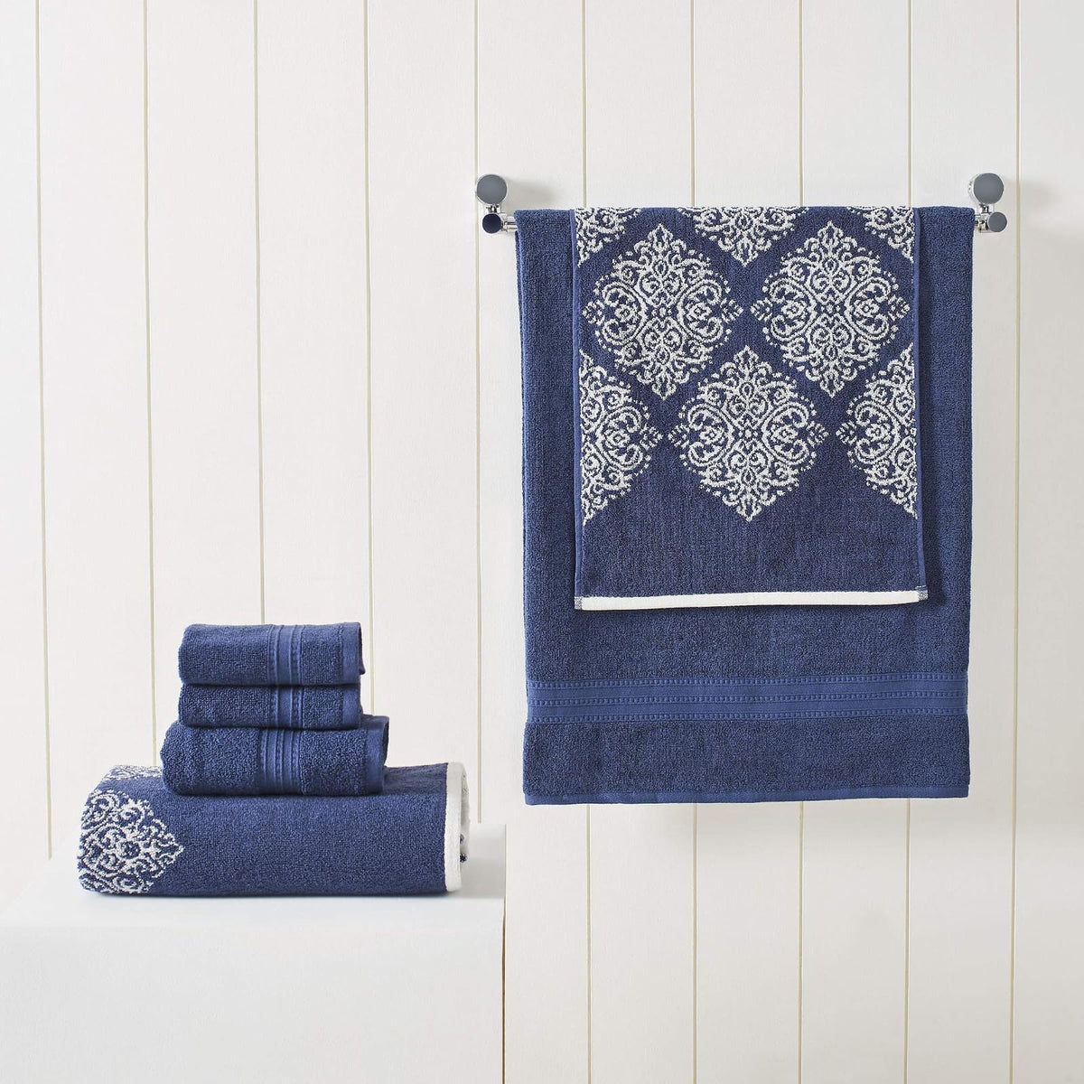 Amrapur Overseas | Artesia Damask 6 Piece Reversible Yarn Dyed Jacquard Towel Set (Indigo)