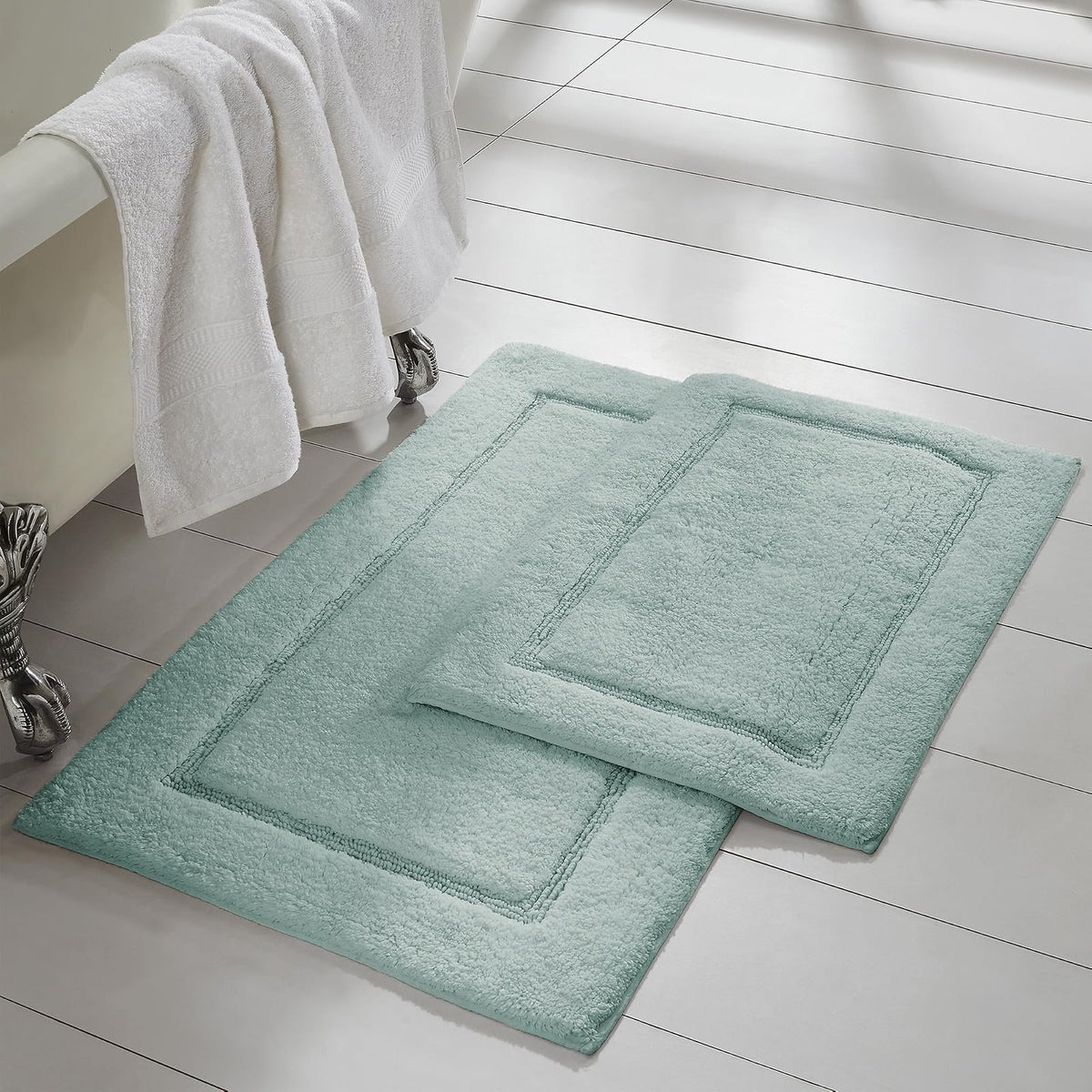 Amrapur Overseas Modern Threads - Juego de 2 tapetes de baño de lujo, algodón peinado suave de bucle sólido, respaldo antideslizante para suelos de baño, 17 x 24 pulgadas y 21 x 34 pulgadas, tapetes de baño absorbentes