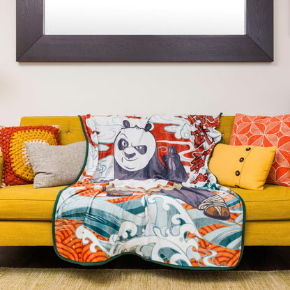 Silver Buffalo Kung Fu Panda - Manta de Forro Polar de 45 x 60 Pulgadas, Suave y acogedora, 180 g/m²