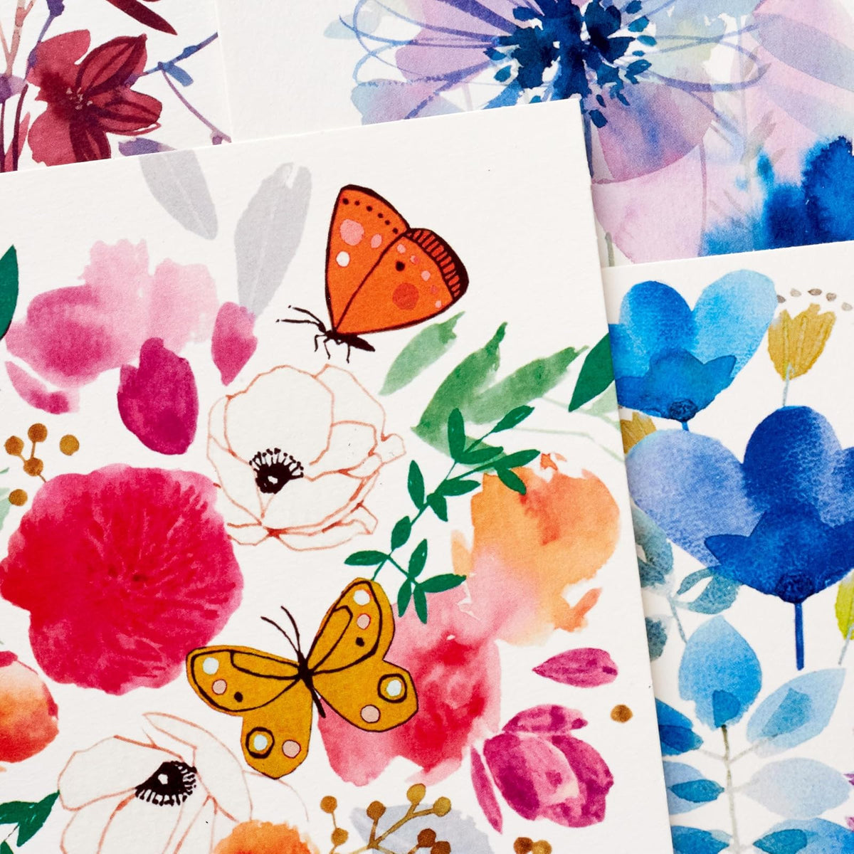 Hallmark Surtido de tarjetas en blanco, flores pintadas (48 tarjetas con sobres)