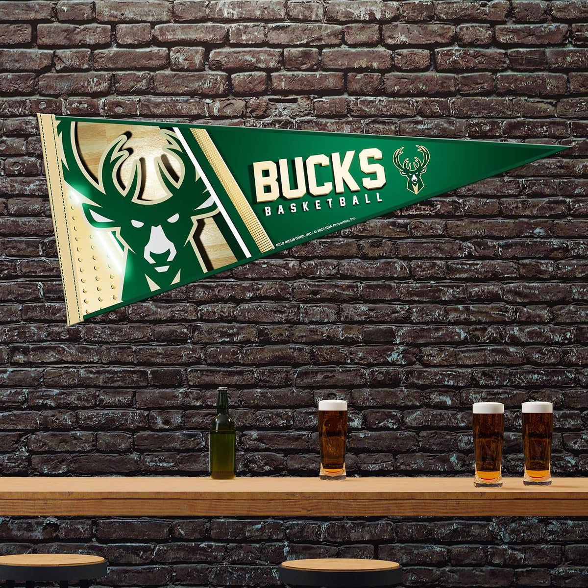 Rico Industries NBA Houston Rockets Retro 12 x 30 pulgadas, fieltro para decoración de pared, ideal para el hogar, la habitación de la cama/la decoración de cueva del hombre