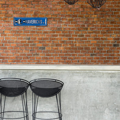 Rico Industries NBA Dallas Mavericks - Letrero de Metal para decoración del hogar (4 x 15 Pulgadas), Ideal para el hogar, la Oficina, el recámara y la Cueva del Hombre, Hecho en Plata