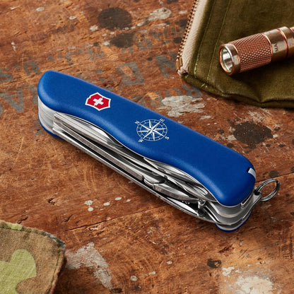 Victorinox Skipper, color Azul, 111 mm, 18 Usos