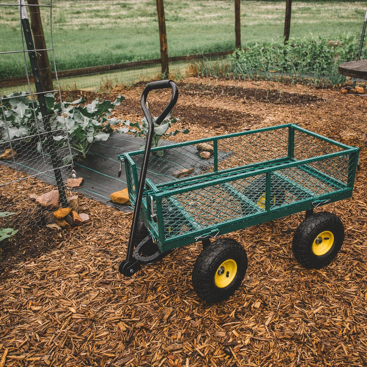 Backyard Expressions - Carrito de jardín Resistente de 400 Libras con Lados de Malla extraíbles, Cama de Acero recubierta de Polvo, neumáticos neumáticos, asa de tracción para Patio