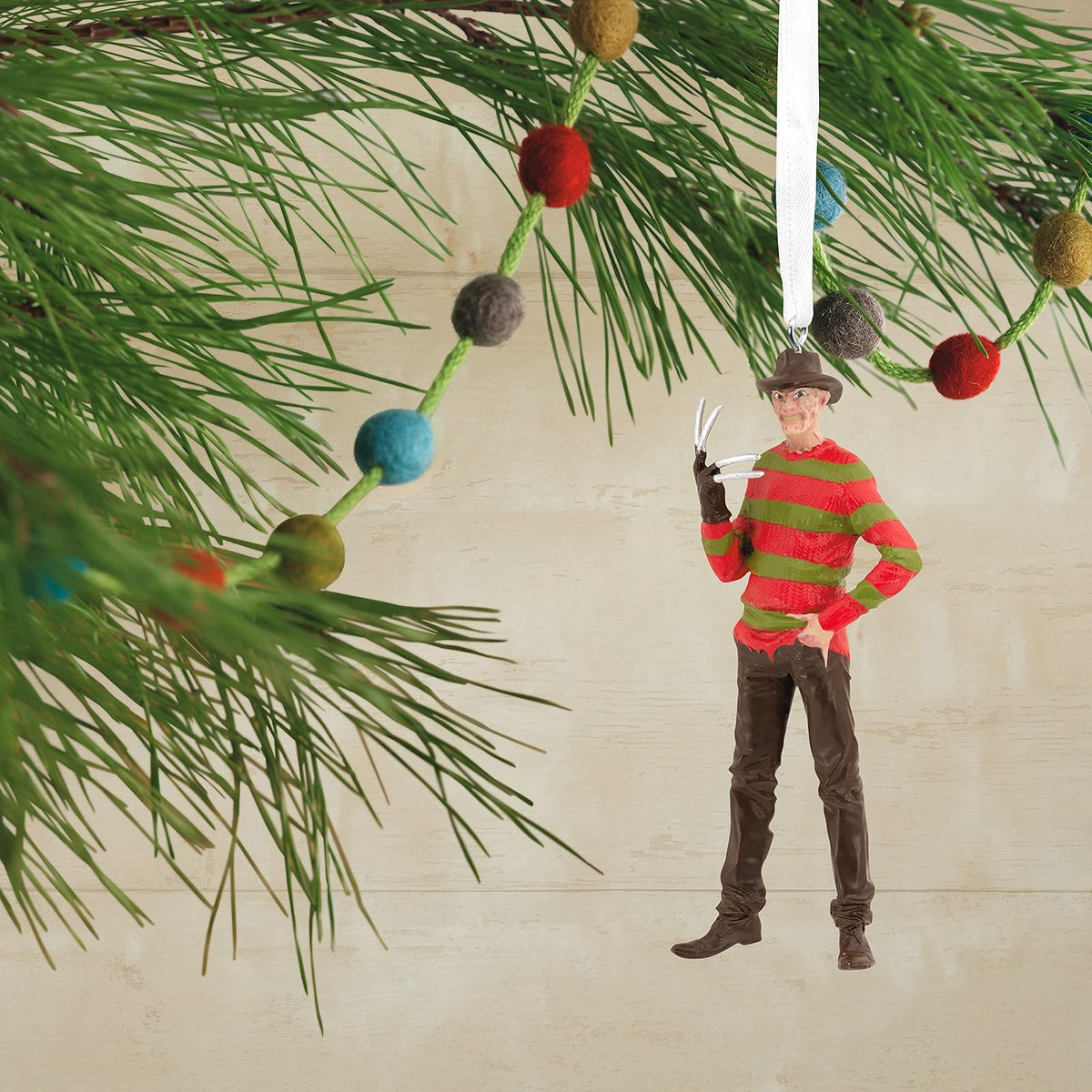 Hallmark Nightmare on ELM Street - Adorno de Freddy Krueger para Halloween o Navidad