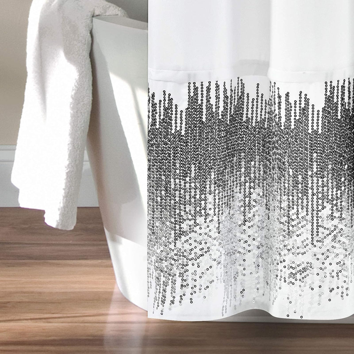 Lush Decor Cortina de Ducha con Lentejuelas , Color Blanco y Negro, 72 x 70 Pulgadas