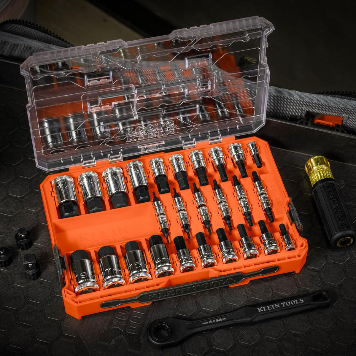 Klein Tools 65233HEX Juego de llaves hexagonales de 1/4, 3/8, unidades de 1/2 pulgadas, moleteadas, SAE (5/64 a 3/4 pulgadas) y métrico (2 a 19 mm) con funda MODbox, 32 piezas