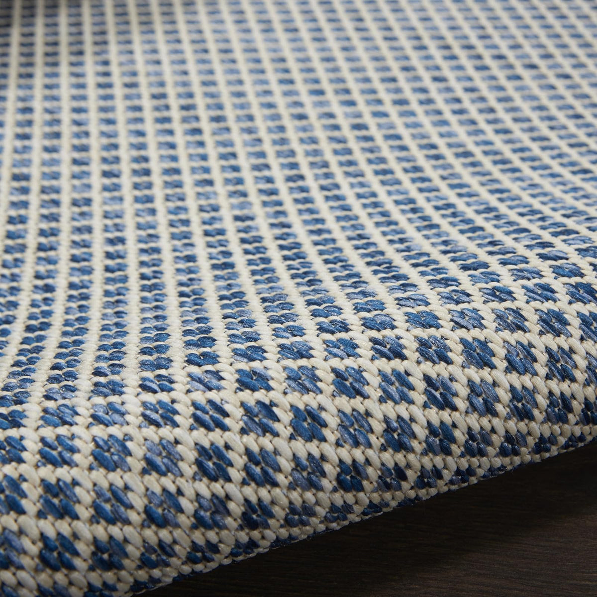 Nourison Courtyard - Alfombra de área para Interiores y Exteriores, Color Azul Marfil de 5 x 7 pies, geométrica, fácil de Limpiar, no se desprende, recámara, Sala de Estar, Comedor, terraza, Patio,