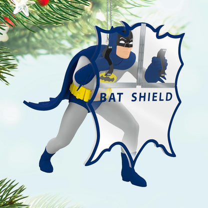 Hallmark - Adorno navideño de Recuerdo 2025, Batman The Classic TV Series Behind The Bat-Shield, Regalos para fanáticos de DC Comics