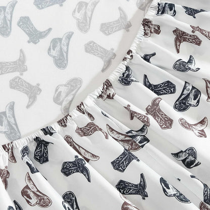 Wrangler - Sábanas de Cama matrimonial, Transpirable y Resistente a Las Arrugas, Incluye Funda y Fundas de Almohada a Juego, Esenciales para recámara (Botas y Sombreros Negros)