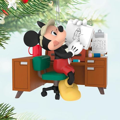 Hallmark - Adorno navideño de Recuerdo 2025, Disney Mickey Mouse de Sketch to Screen, Regalos para Fans de Disney