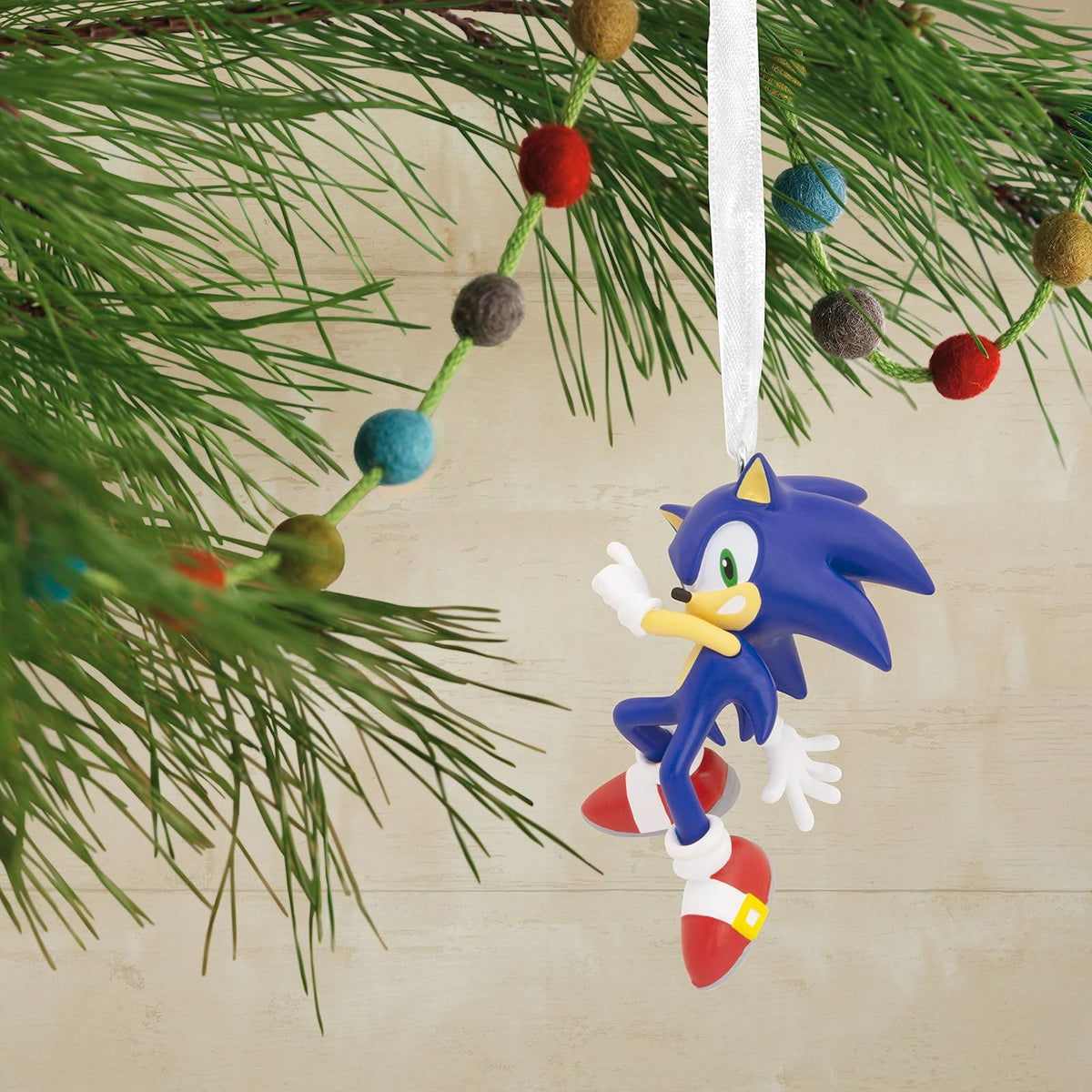 Hallmark Sonic The Hedgehog Action Pose - Adorno navideño