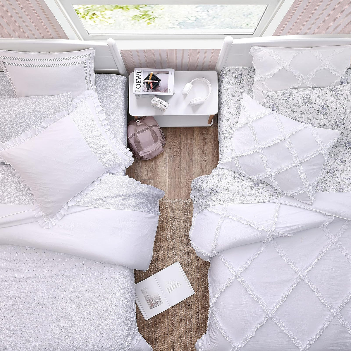 Laura Ashley - Juego de edredón Individual XL, Juego de Ropa de Cama Reversible con Funda a Juego, Esenciales para recámara (Norah Blanco sólido)