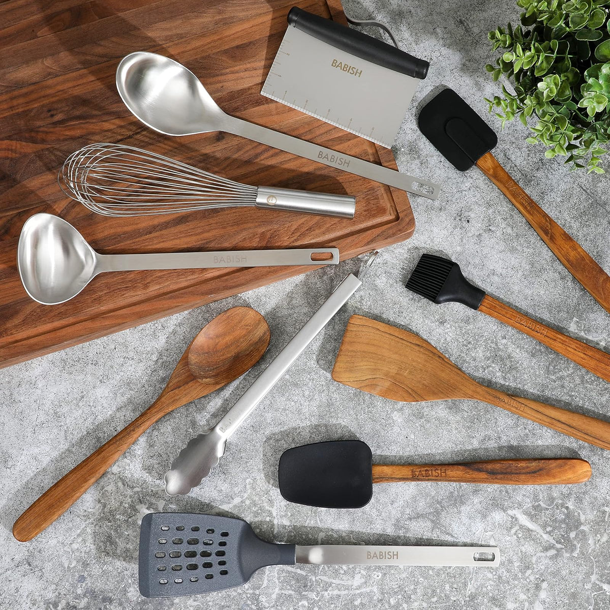 Babish - Juego de herramientas esenciales de madera de teca, silicona y acero inoxidable, 11 piezas