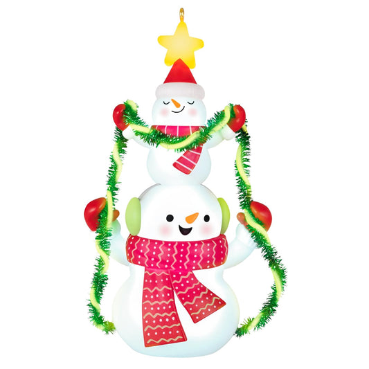 Hallmark - Adorno navideño de Recuerdo 2025, iluminarlo Regalos para coleccionistas de muñeco de Nieve con luz