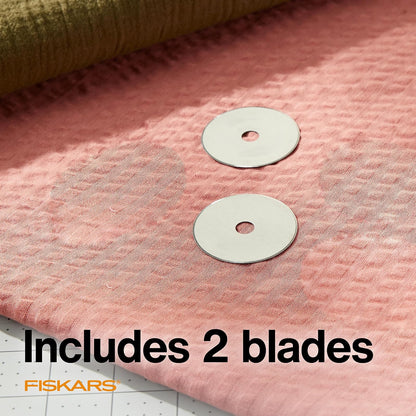 Fiskars Cuchillas rotativas de titanio de 45 mm, 2 unidades, repuesto para cortadores rotativos, manualidades, costura y acolchado, color gris