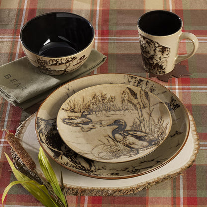 Mossy Oak Animal Print - Juego de vajilla de 16 piezas, servicio para 4, negro y beige