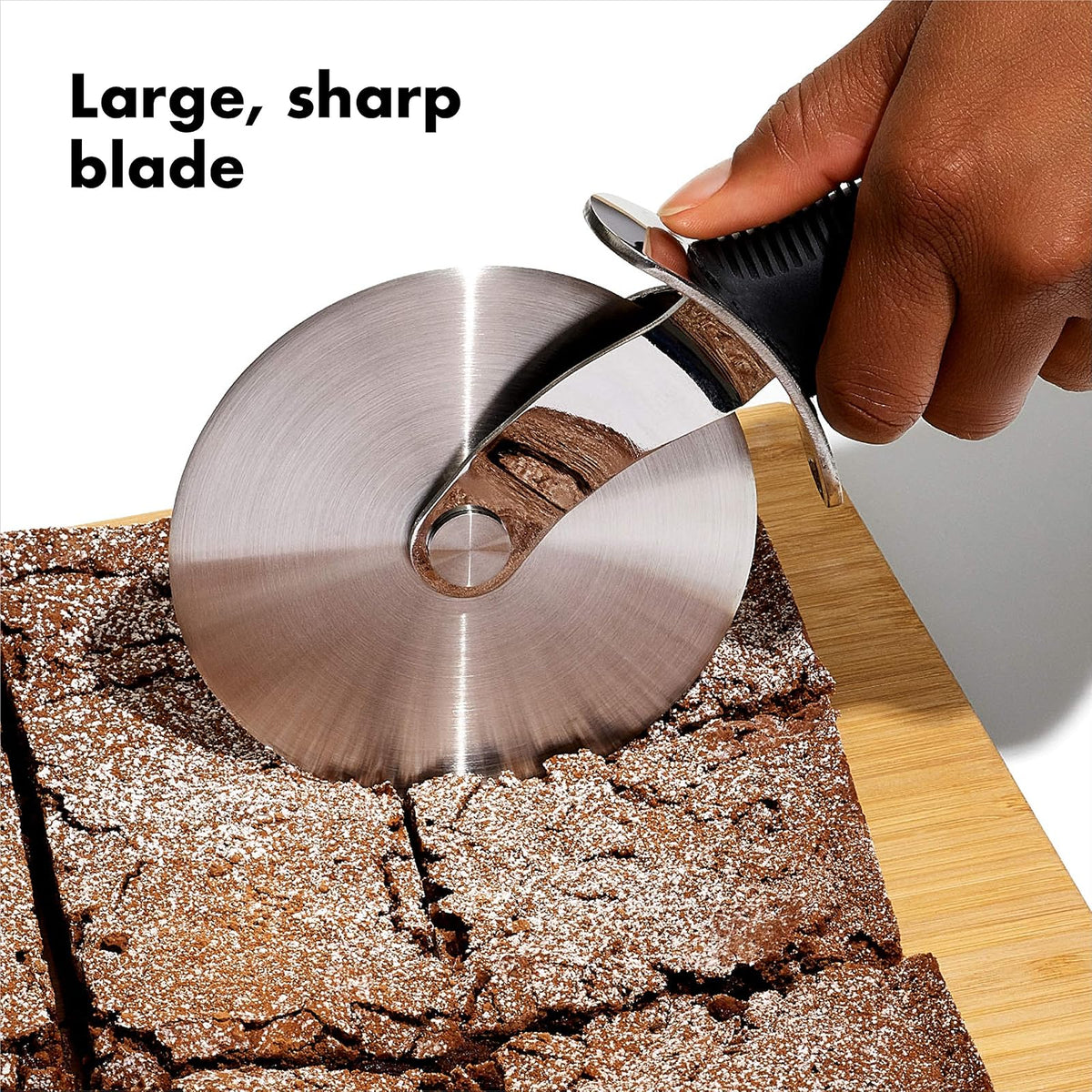 OXO Good Grips - Rueda de pizza grande de 4 pulgadas y cortador
