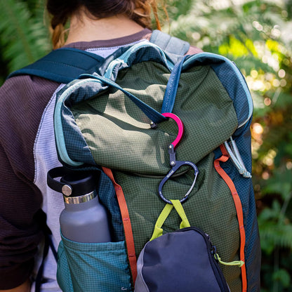 Gear Aid HEROCLIP (pequeño) mosquetón y Gancho, para Colgar Bolsas, Bolsos, linternas, cochecitos, Herramientas, Cascos, Botellas de Agua y más, (Color)