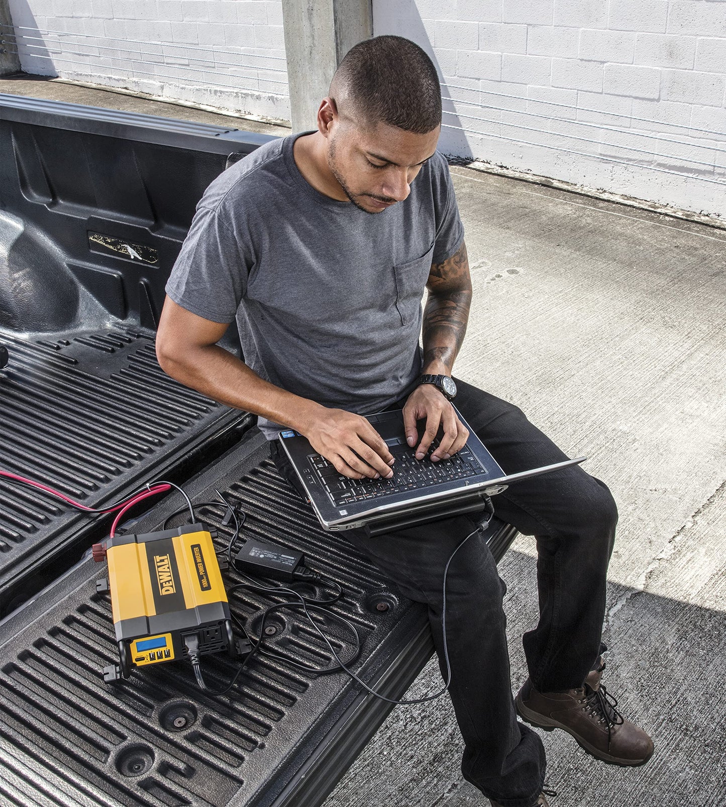 DEWALT DXAEPI1000 - Inversor de Potencia (1000 W, 2000 W)