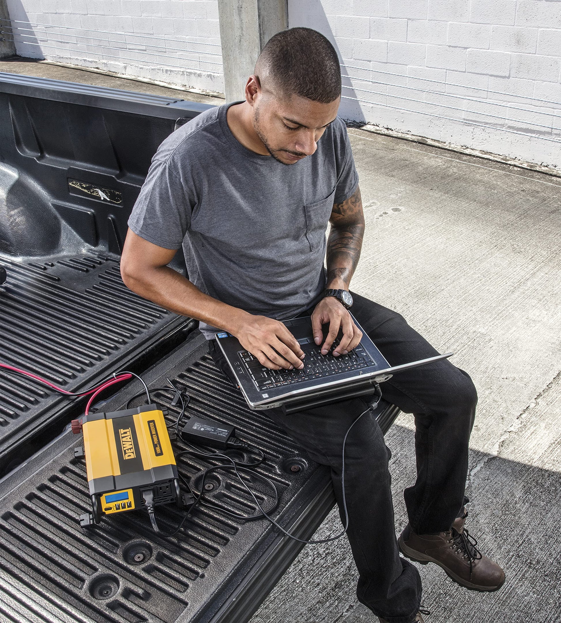 DEWALT DXAEPI1000 - Inversor de Potencia (1000 W, 2000 W)