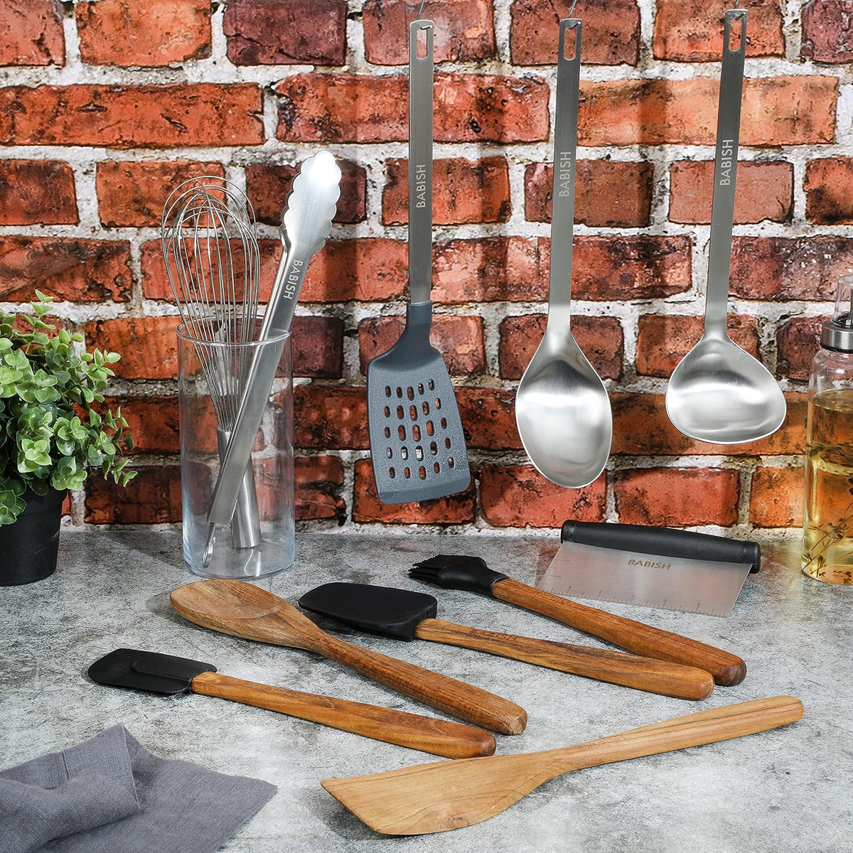 Babish - Juego de herramientas esenciales de madera de teca, silicona y acero inoxidable, 11 piezas