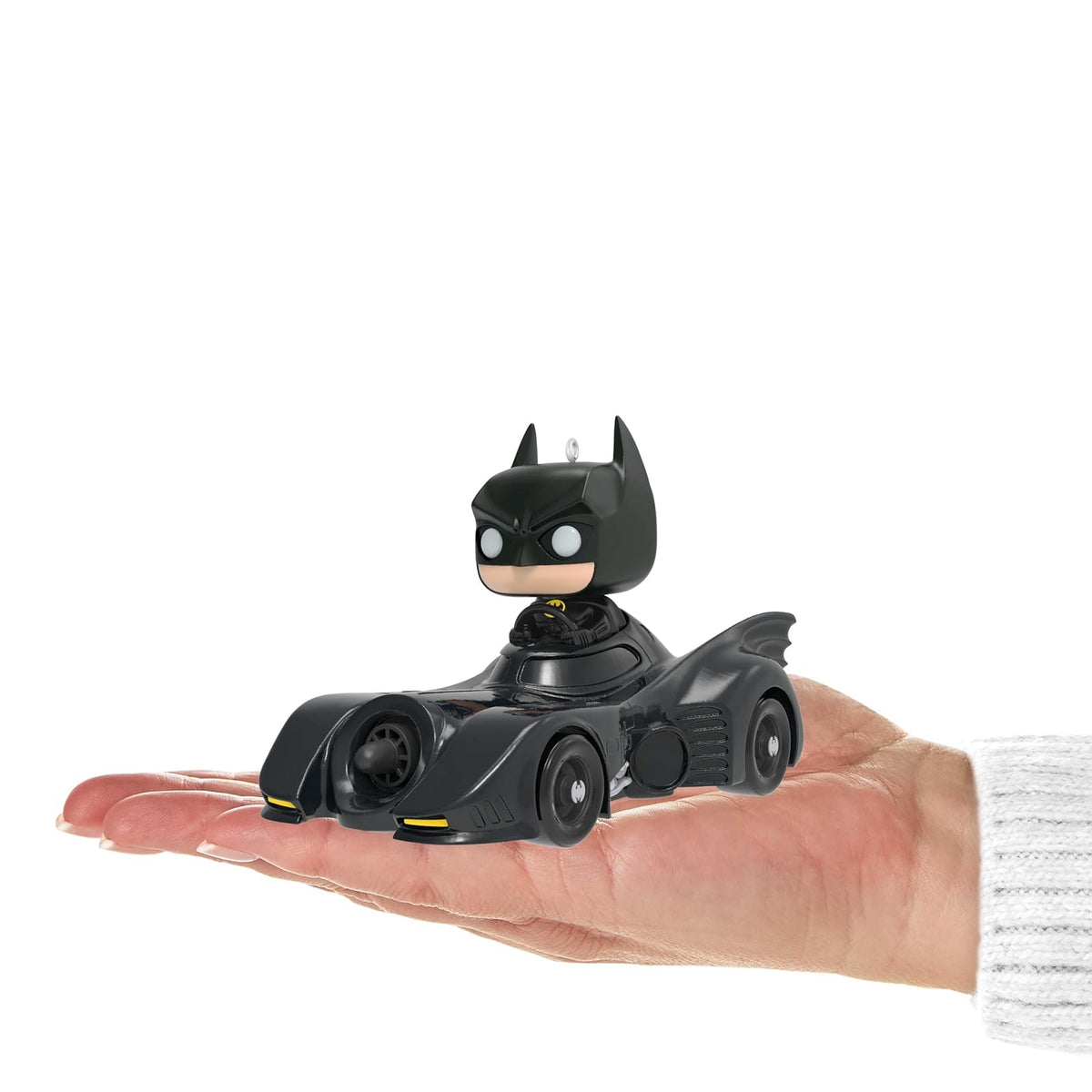 Hallmark - Adorno navideño de Recuerdo 2024, DC 1989 Batman in His Batmobile Funko Pop!, Regalos de superhéroe