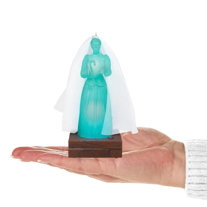 Hallmark - Adorno de Navidad de Disney The Haunted Mansion Collection Constance Hatchaway con luz y Sonido, Regalos para fanáticos de Disney