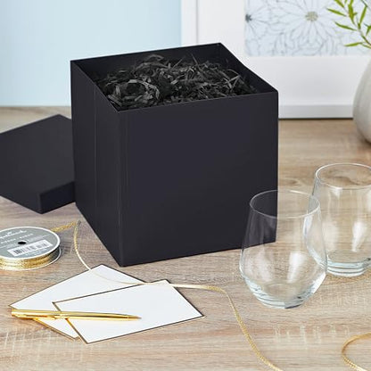 Hallmark - Caja de regalo mediana con tapa y relleno de papel triturado (caja negra de 7 pulgadas) para bodas, graduaciones, cumpleaños, día del padre, regalos para padrinos de boda, todas las