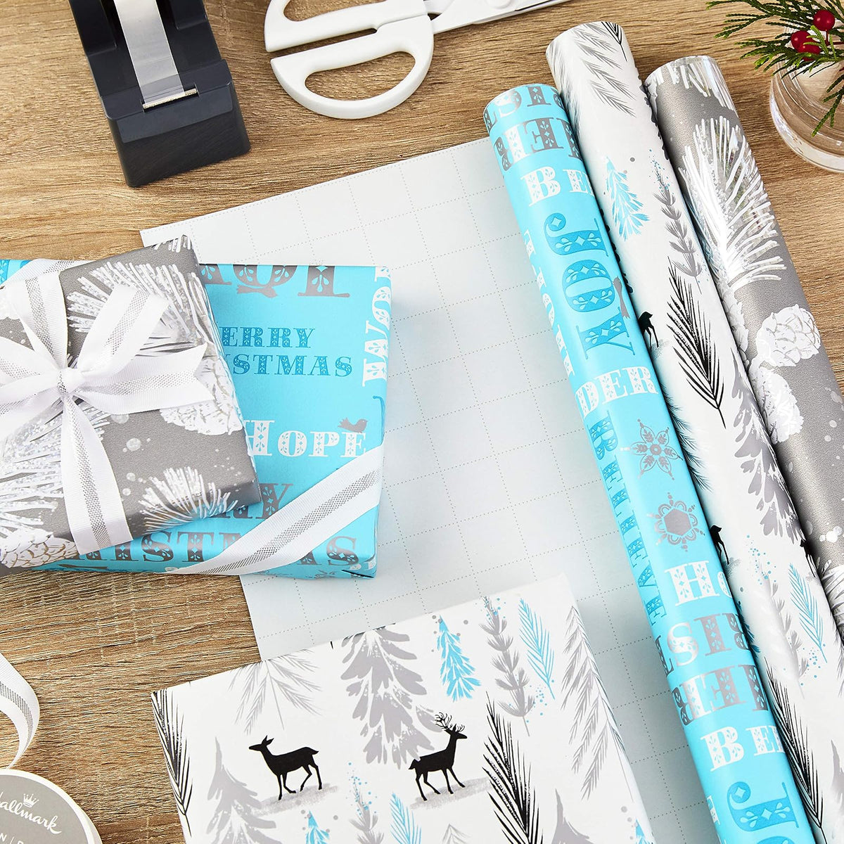 Hallmark Paquete de papel de regalo de día festivo con líneas cortadas en el reverso, Elegant Trend, 3 Pack, Tri-Pack, 1