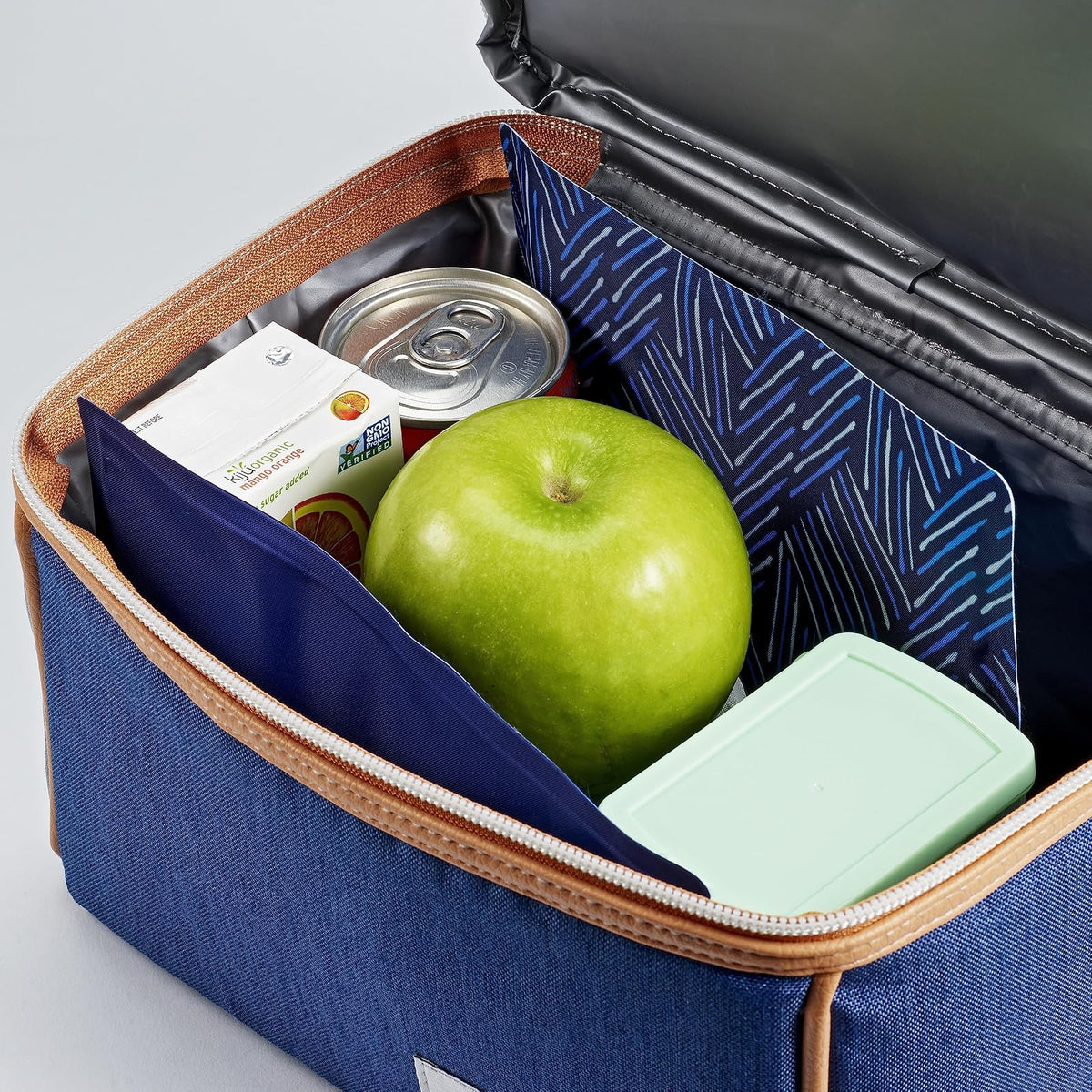 Cool Coolers by Fit & Fresh - Paquete de 2 unidades de hielo suave, nailon elástico flexible, bolsas de hielo reutilizables para loncheras y enfriadores, tinte azul Tye
