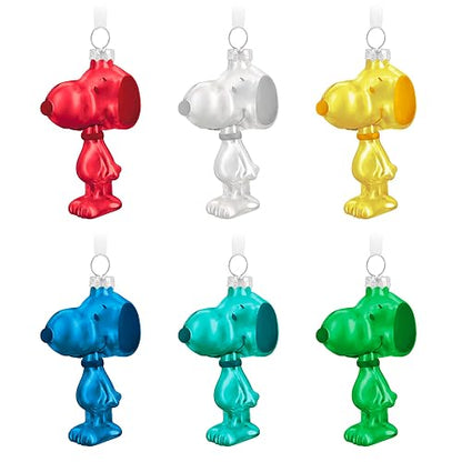Hallmark - Adornos navideños de Recuerdo 2023, The Peanuts Gang Snoopy, Adorno de Vidrio, Juego de 6, Regalos para fanáticos de los Cacahuetes